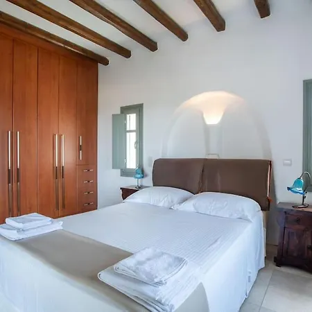 The Faragas Luxury Retreat House Holiday home